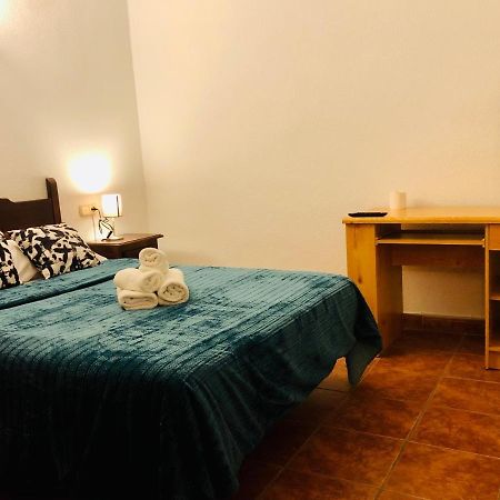 Low Cost Rooms Malaga River Eksteriør bilde