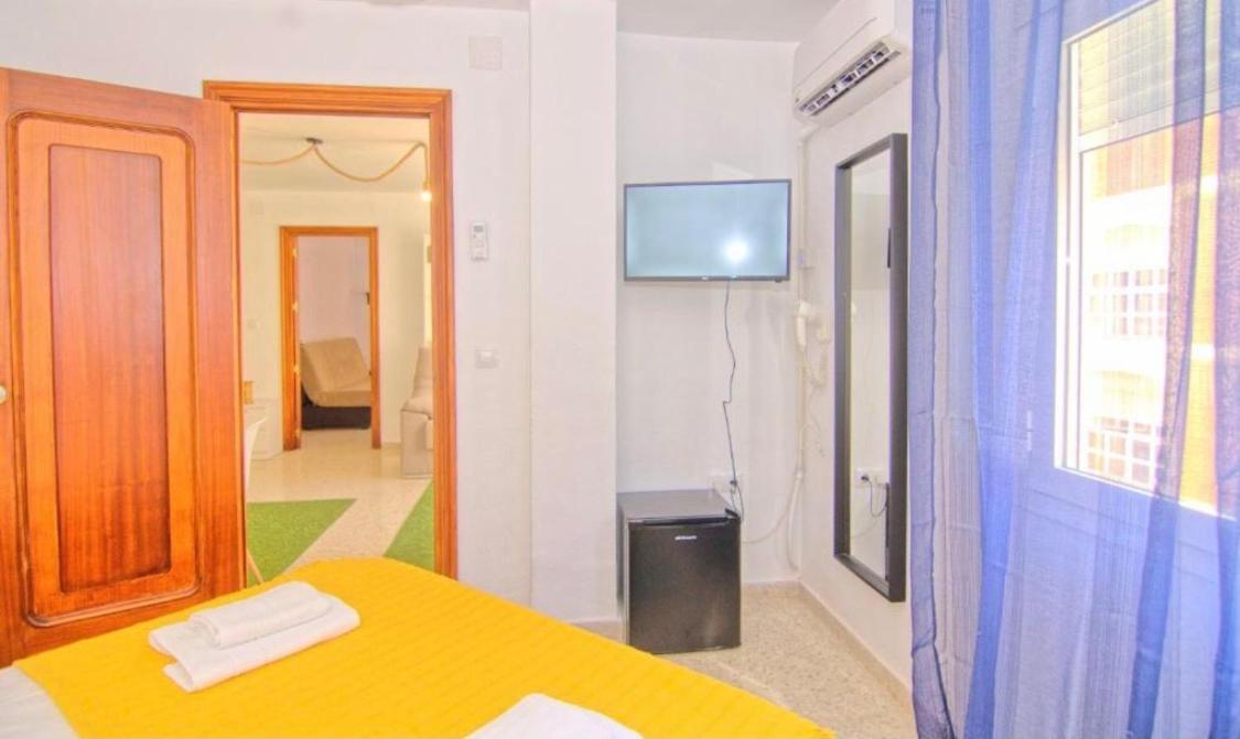 Low Cost Rooms Malaga River Eksteriør bilde