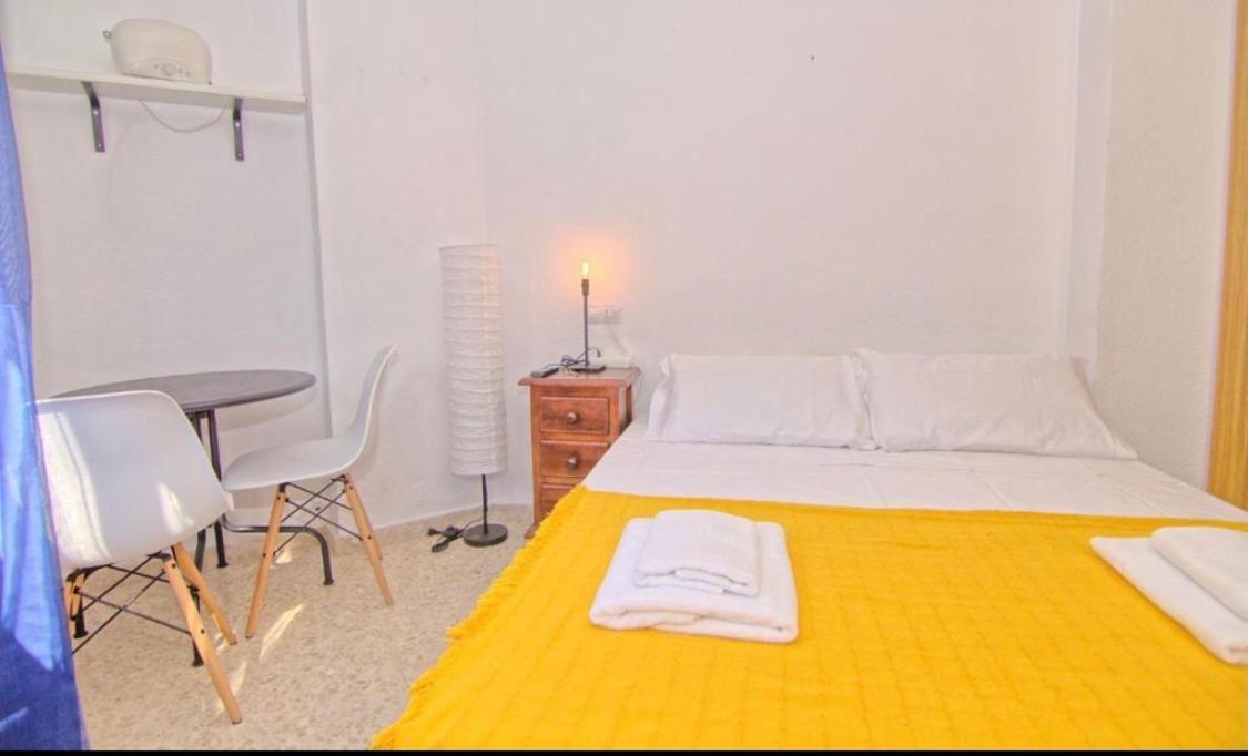 Low Cost Rooms Malaga River Eksteriør bilde