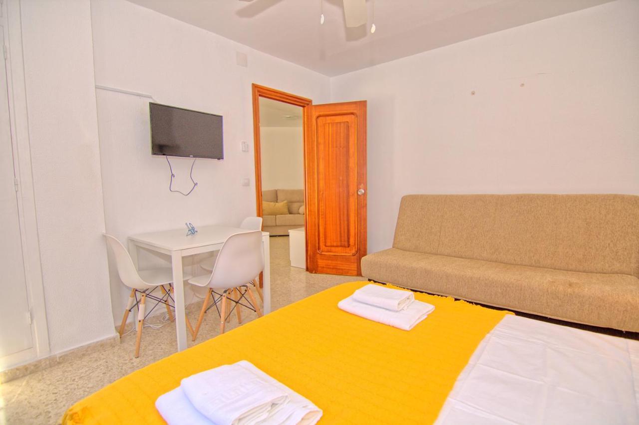 Low Cost Rooms Malaga River Eksteriør bilde