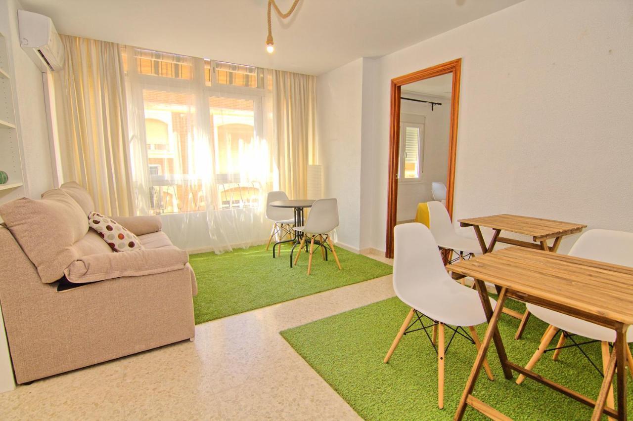 Low Cost Rooms Malaga River Eksteriør bilde